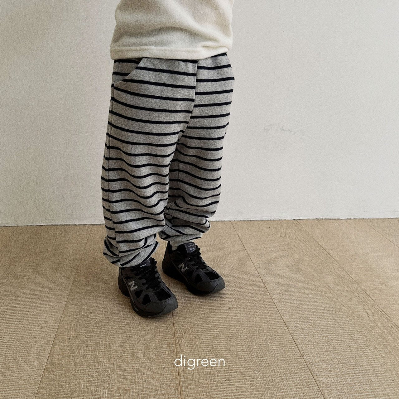《M size Last 1点》Warm Stripe Pants