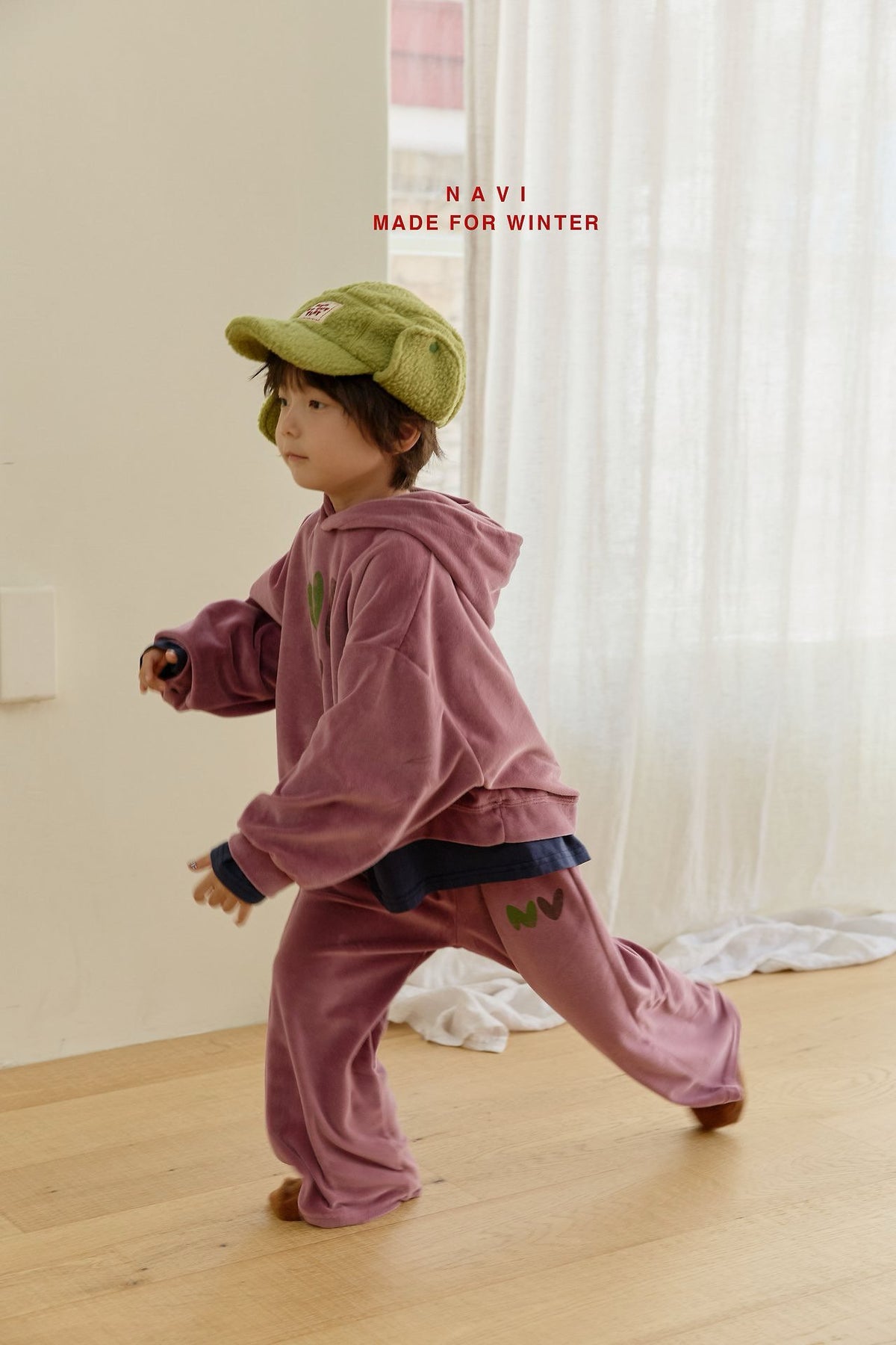 《予約》Butterfly Velour Pants / NAVI