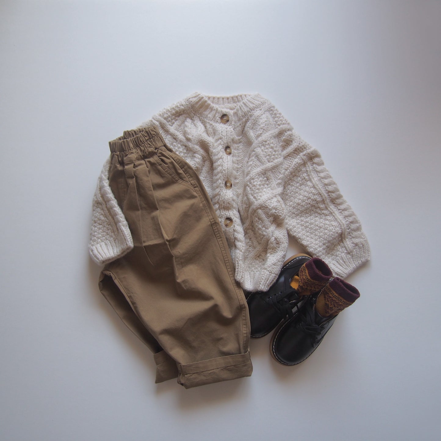 《beige 90 size》 Easy tuck pants